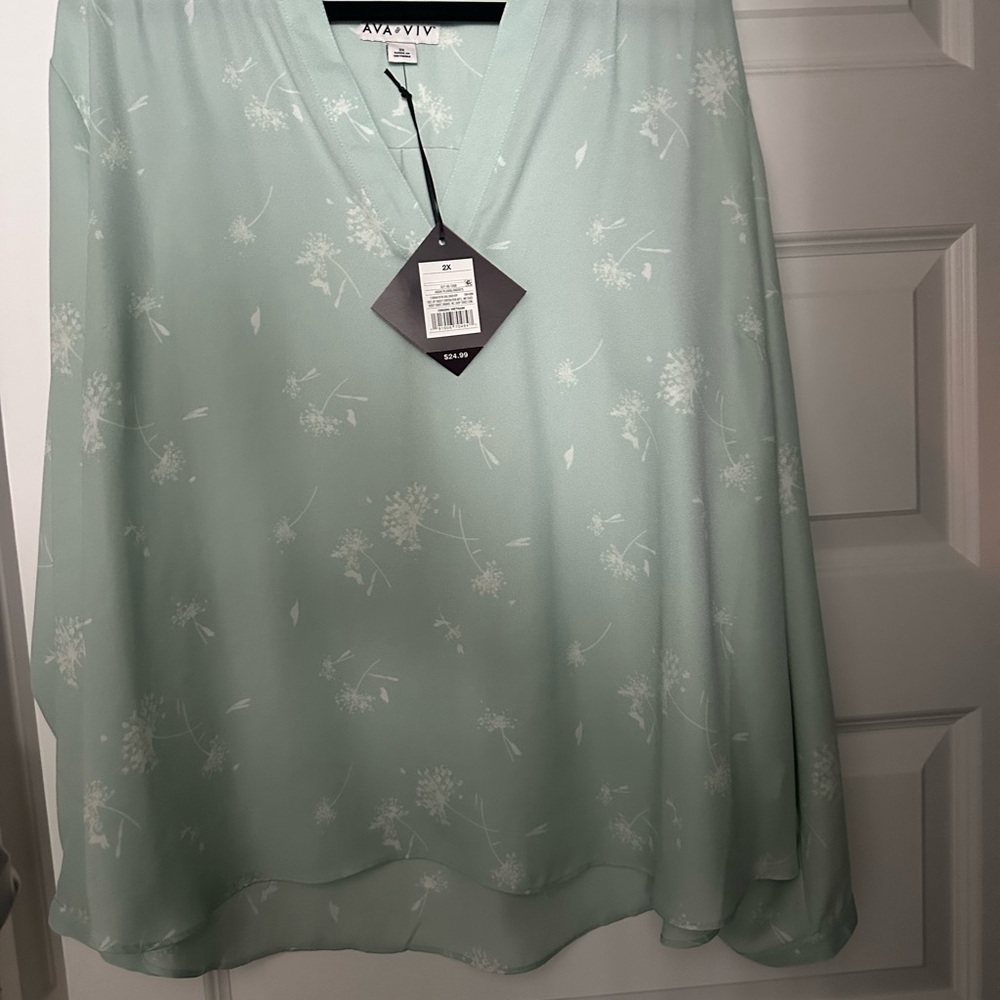 Ava & Viv Light Green Floral Top